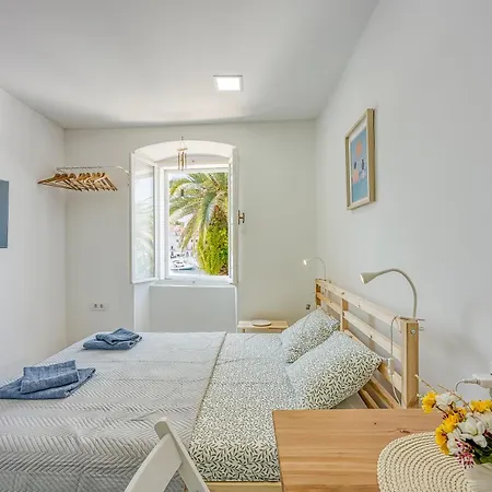 Lasta Losinj Town - Happy Apartman