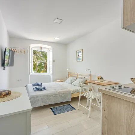 Lasta Losinj Town - Happy Appartement *