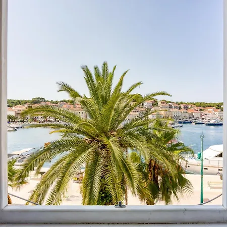Lasta Losinj Town - Happy